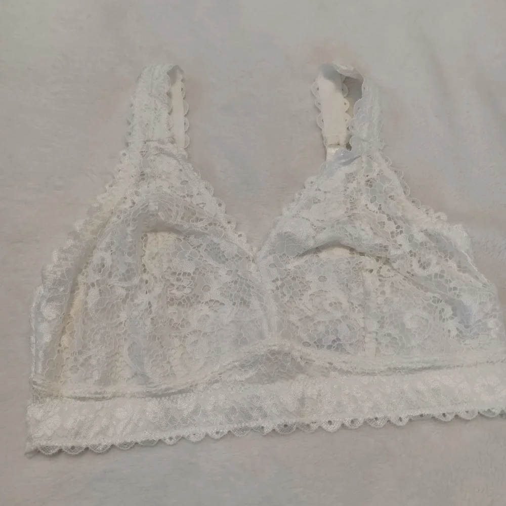 PARFAIT Adriana Bralette, Non-Wired  Supportive Lace Bralette - Picture 3 of 9